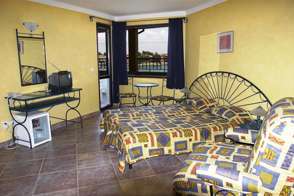 Hotel Parnasse Sozopol Chambre photo